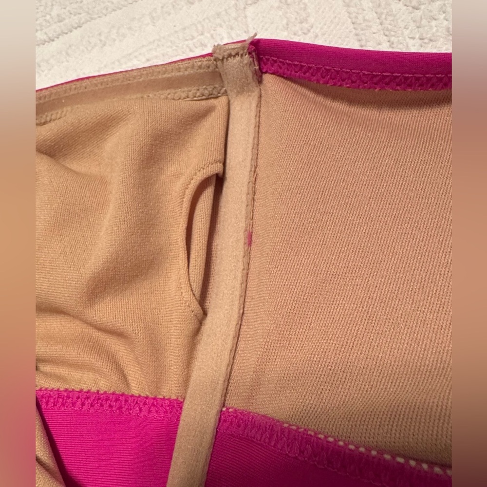 Old Navy bikini swim top - one shoulder tie - pink & orange. Large - Picture 4 of 11